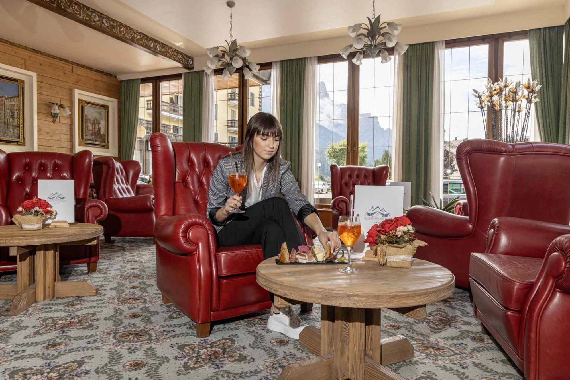 G. Hotel Des Alpes Сан Мартино ди Кастроза Екстериор снимка