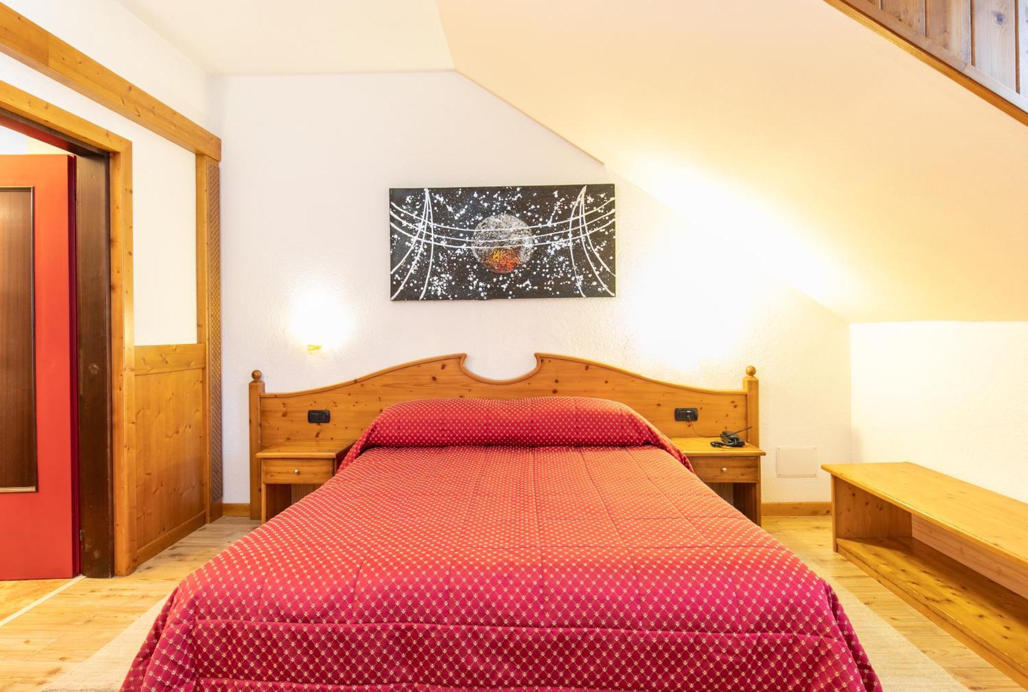 G. Hotel Des Alpes Сан Мартино ди Кастроза Екстериор снимка