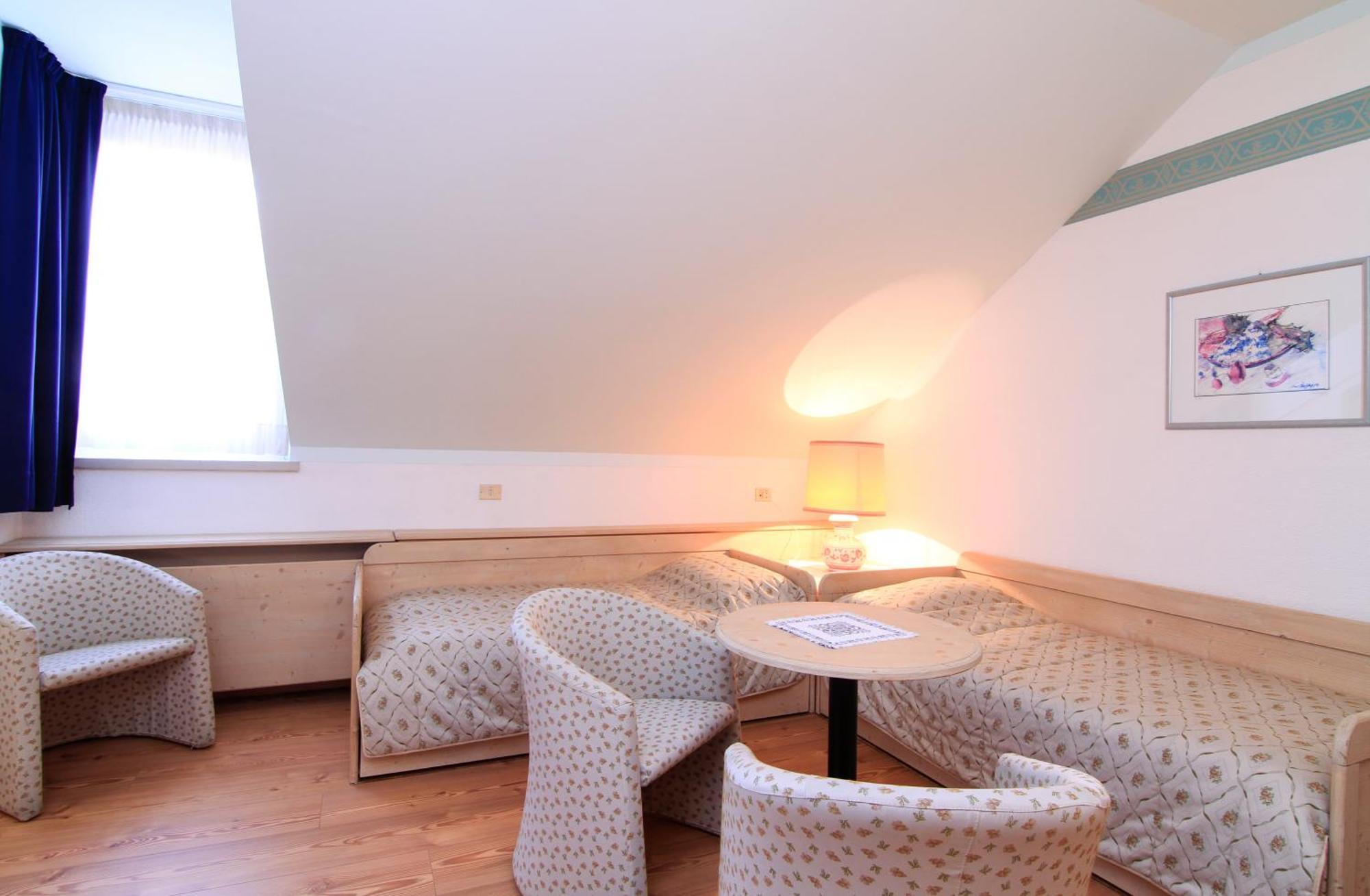 G. Hotel Des Alpes Сан Мартино ди Кастроза Екстериор снимка