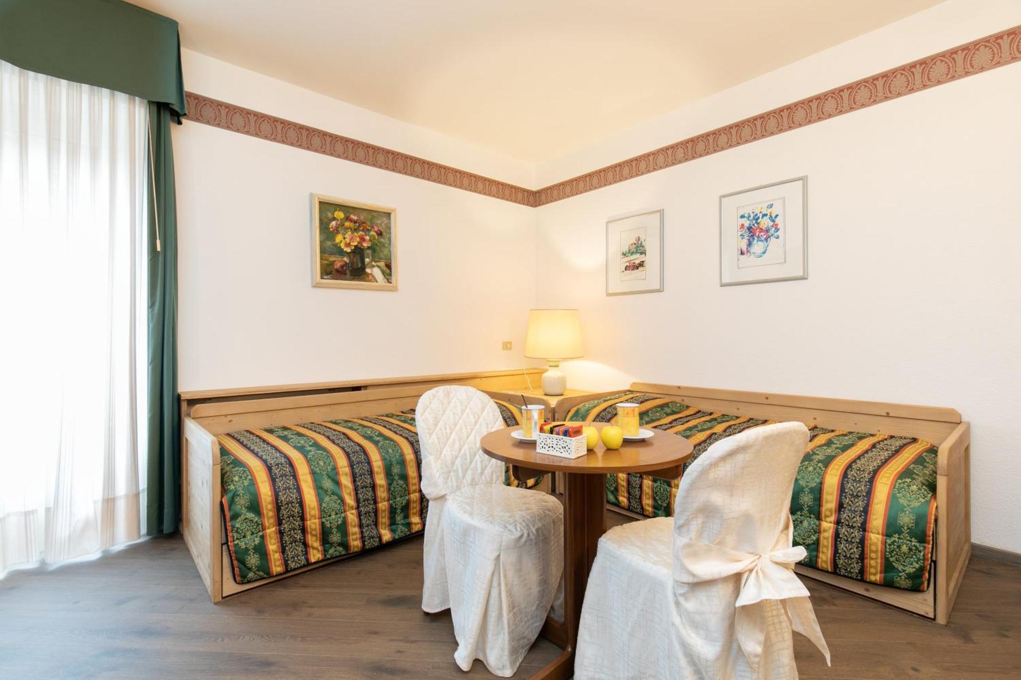 G. Hotel Des Alpes Сан Мартино ди Кастроза Екстериор снимка