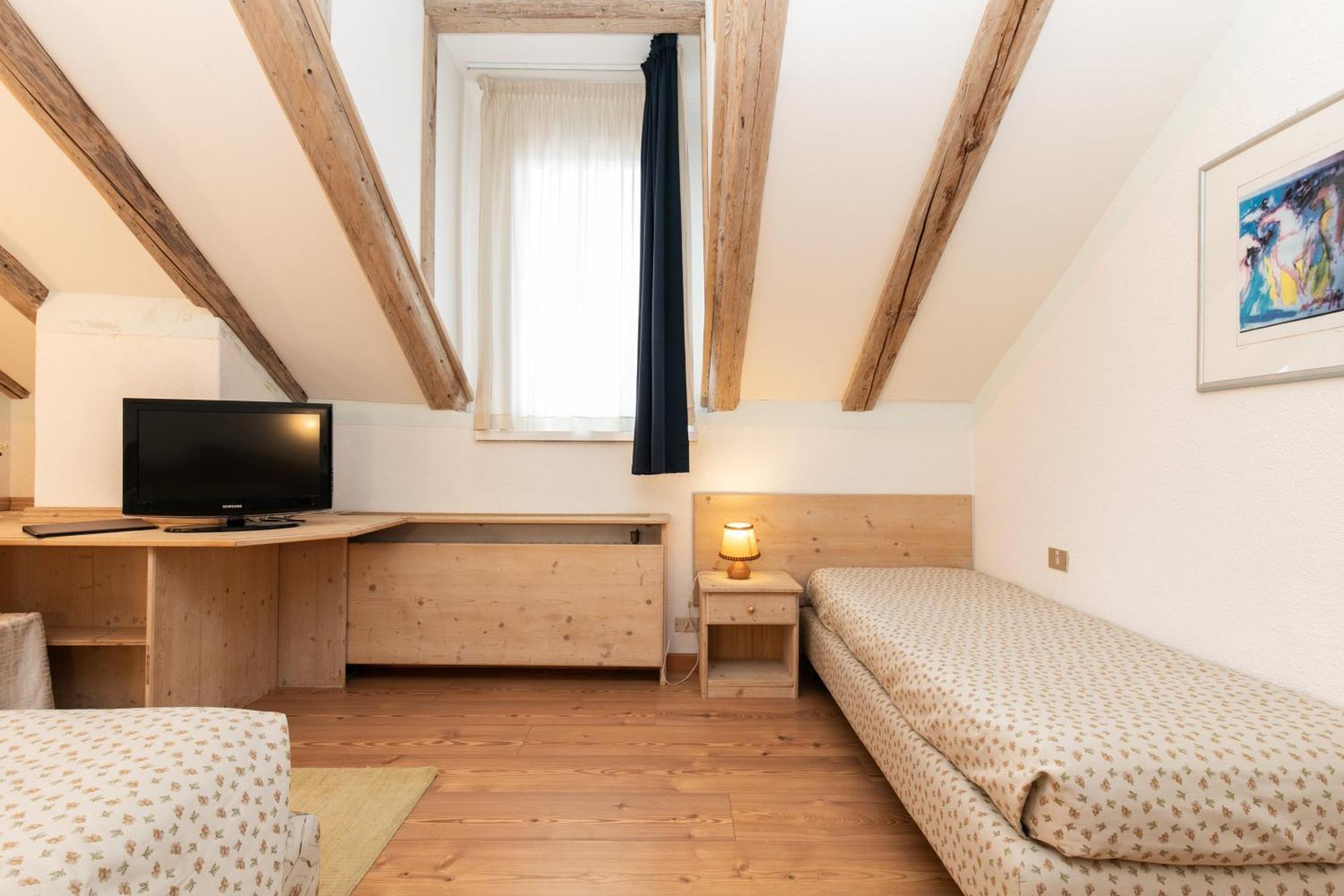 G. Hotel Des Alpes Сан Мартино ди Кастроза Екстериор снимка