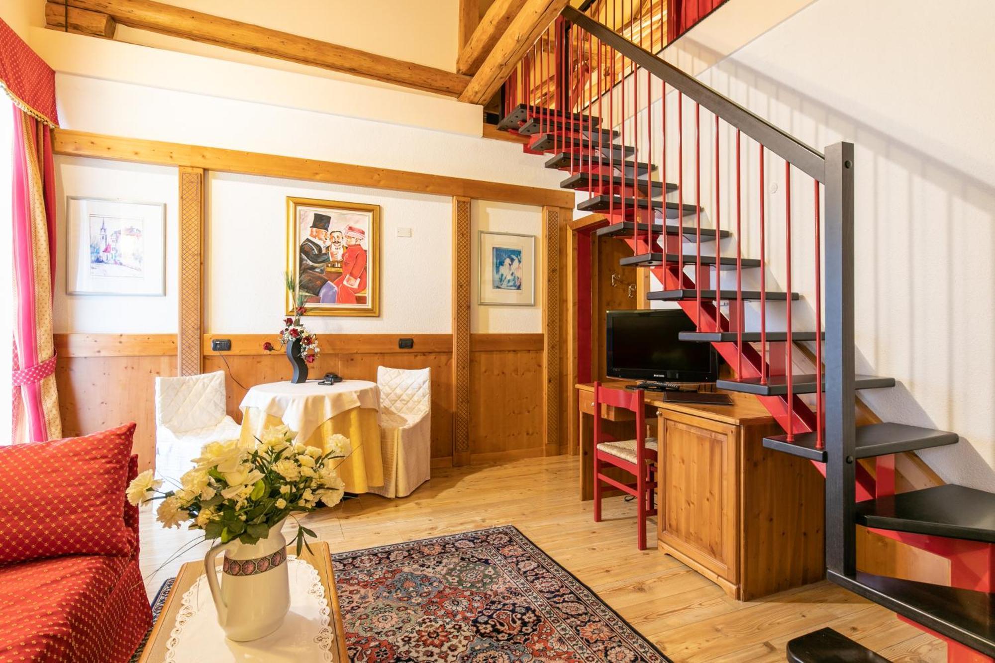 G. Hotel Des Alpes Сан Мартино ди Кастроза Екстериор снимка